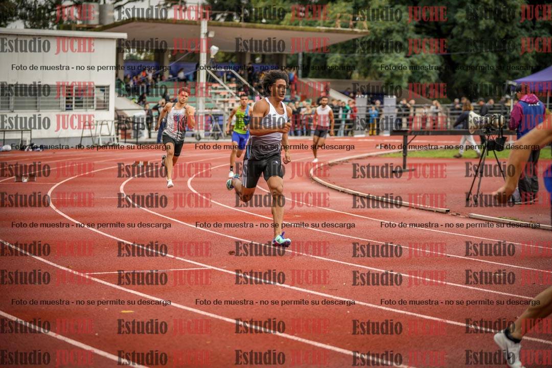 Fotos de los 400 m con vallas de varones