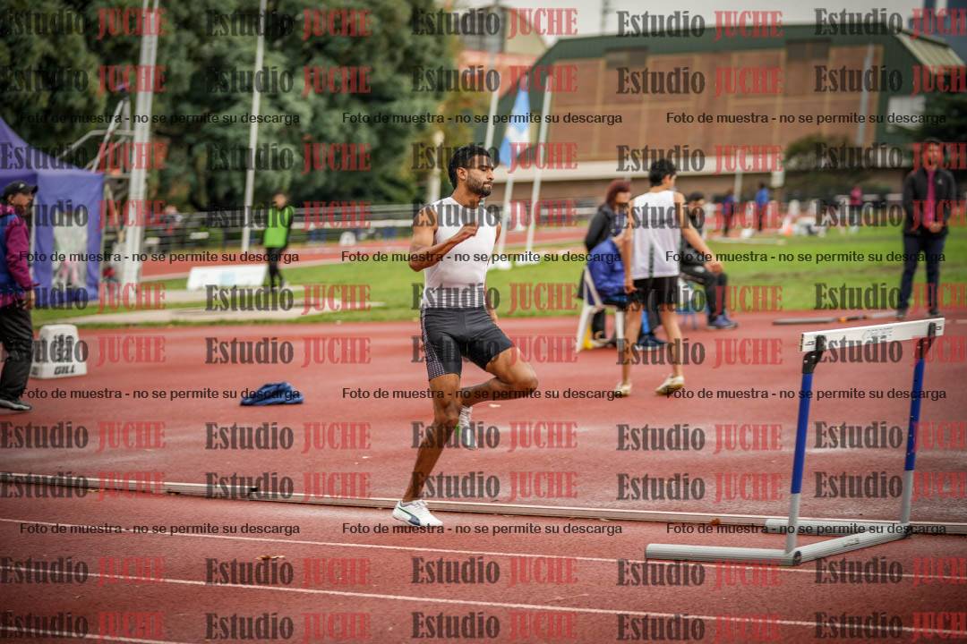 Fotos de los 400 m con vallas de varones