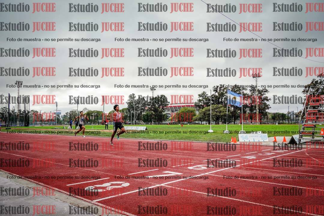 Fotos de los 400 m con vallas de varones