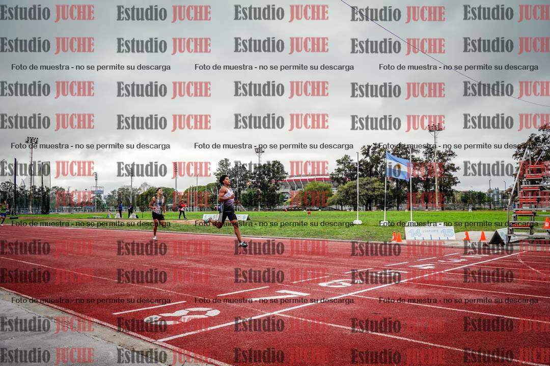 Fotos de los 400 m con vallas de varones