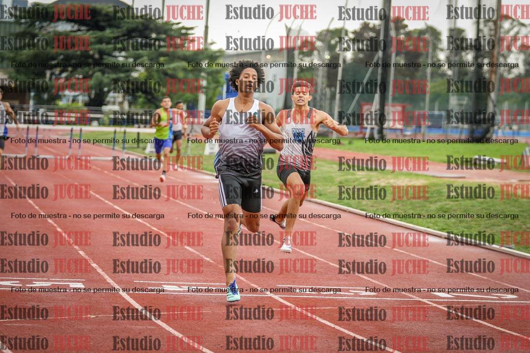 Fotos de los 400 m con vallas de varones