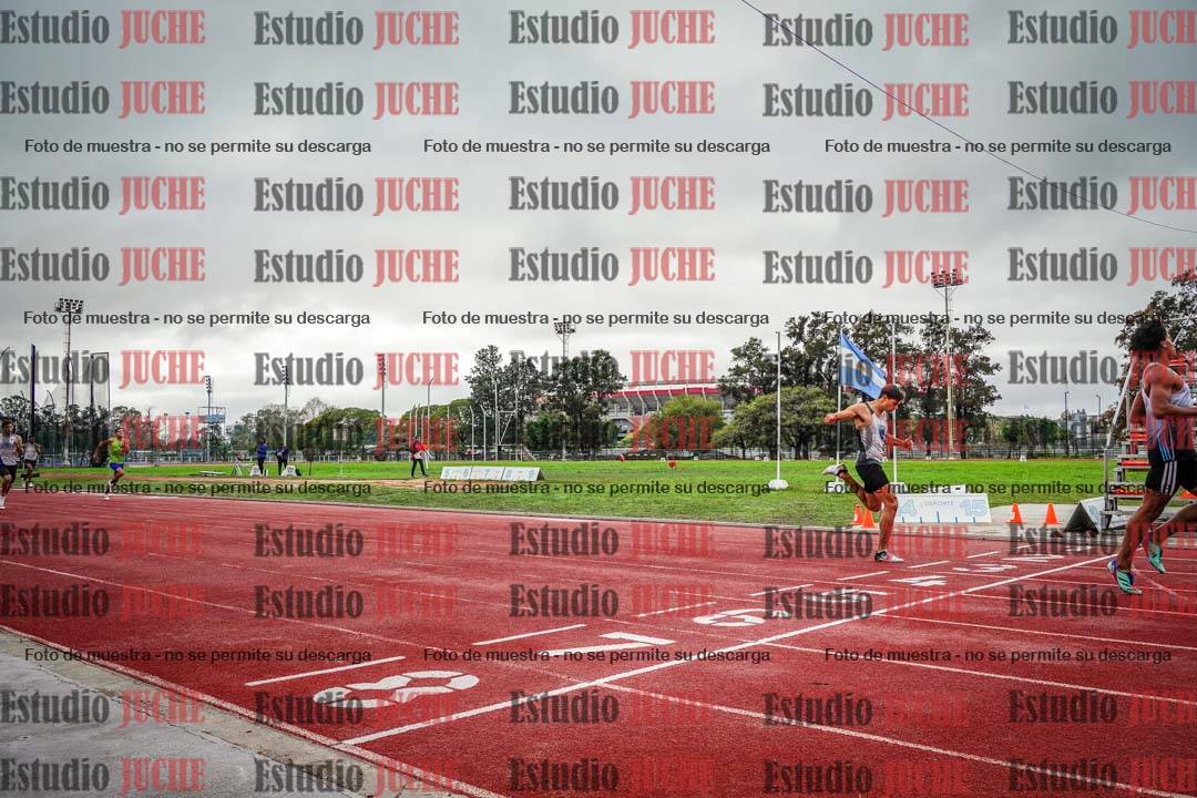Fotos de los 400 m con vallas de varones