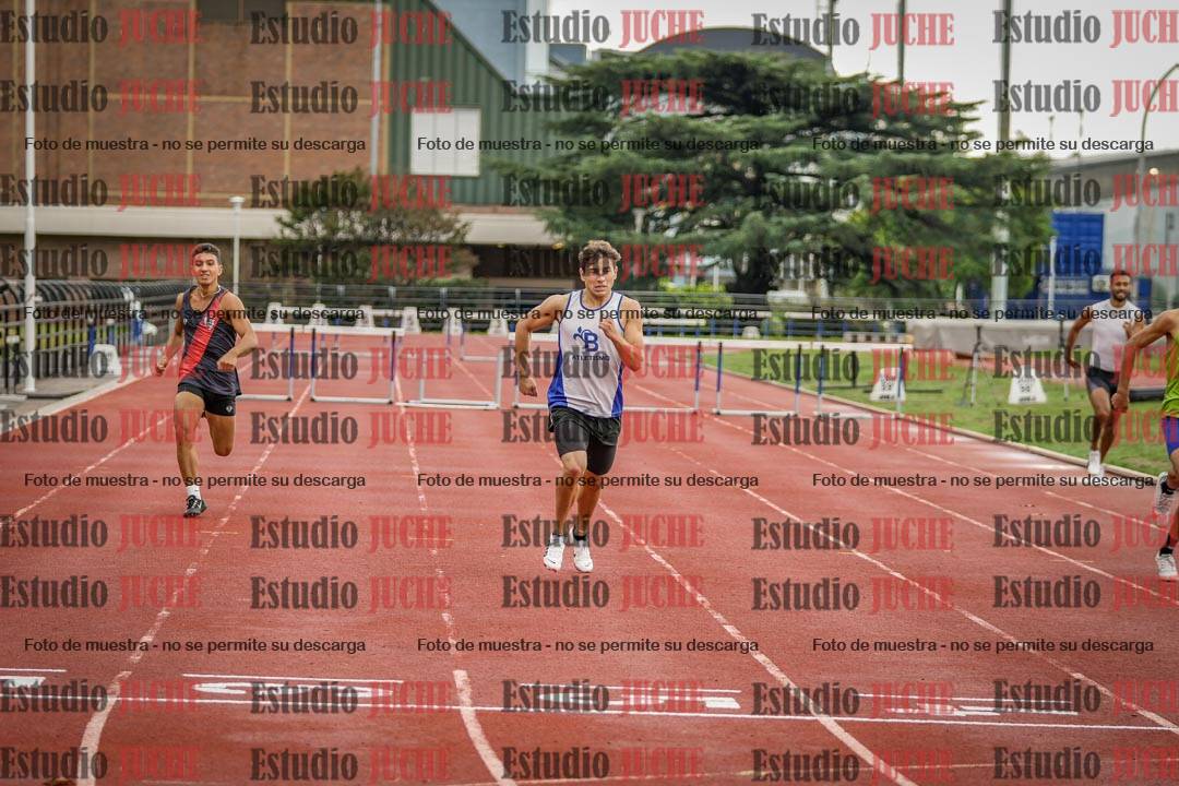 Fotos de los 400 m con vallas de varones