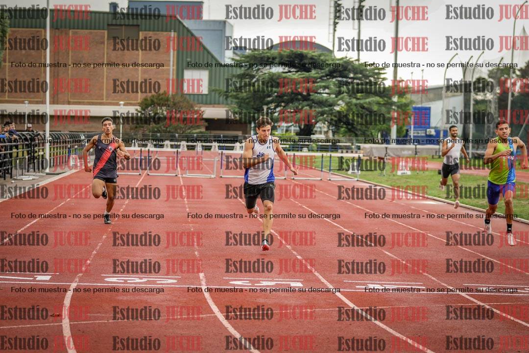 Fotos de los 400 m con vallas de varones