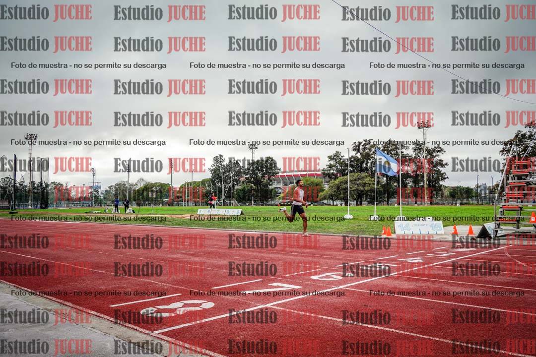 Fotos de los 400 m con vallas de varones