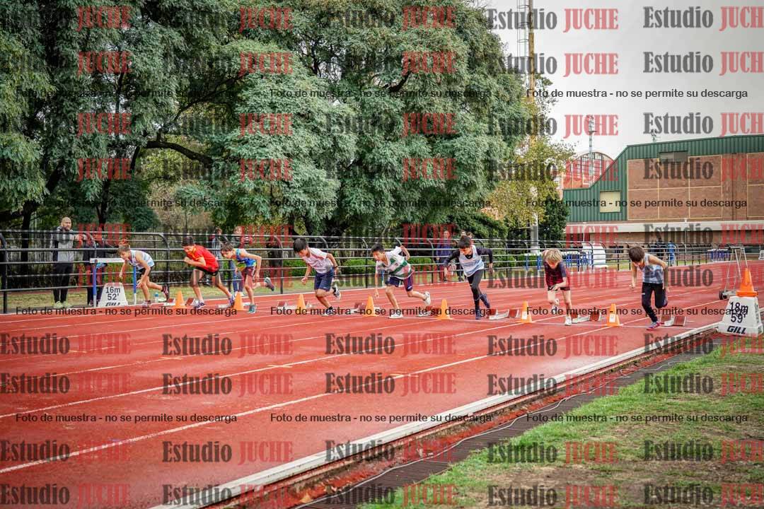 Fotos de los 50 m llanos de varones