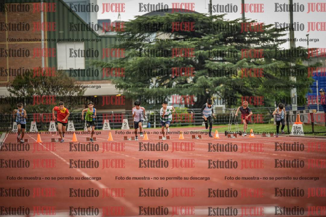 Fotos de los 50 m llanos de varones