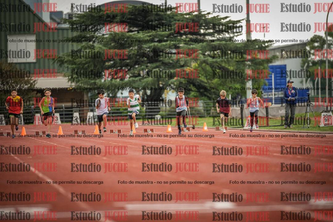 Fotos de los 50 m llanos de varones