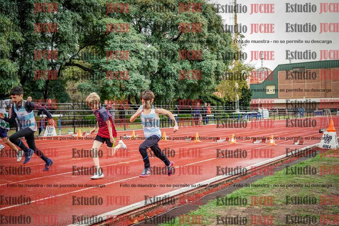 Fotos de los 50 m llanos de varones