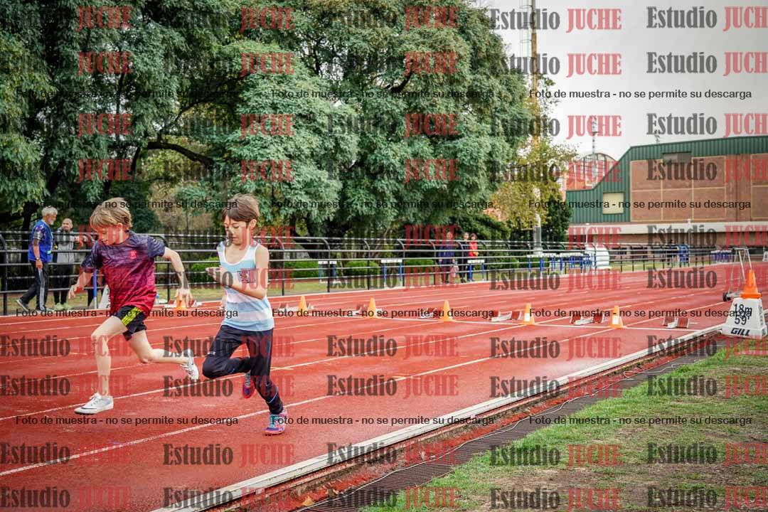 Fotos de los 50 m llanos de varones