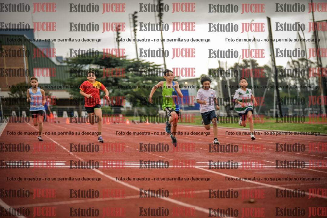 Fotos de los 50 m llanos de varones