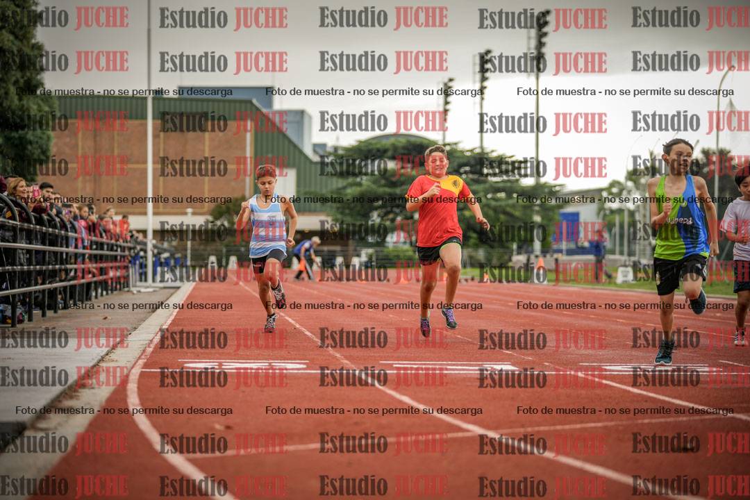 Fotos de los 50 m llanos de varones