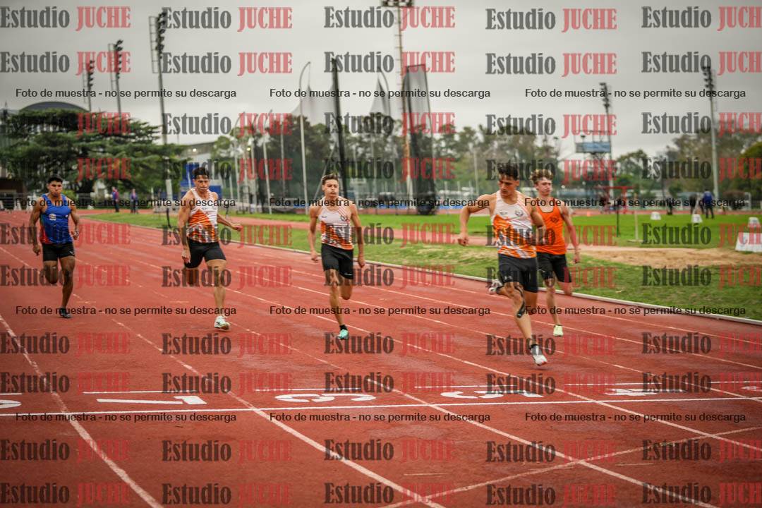 Fotos de los 100 m llanos de varones