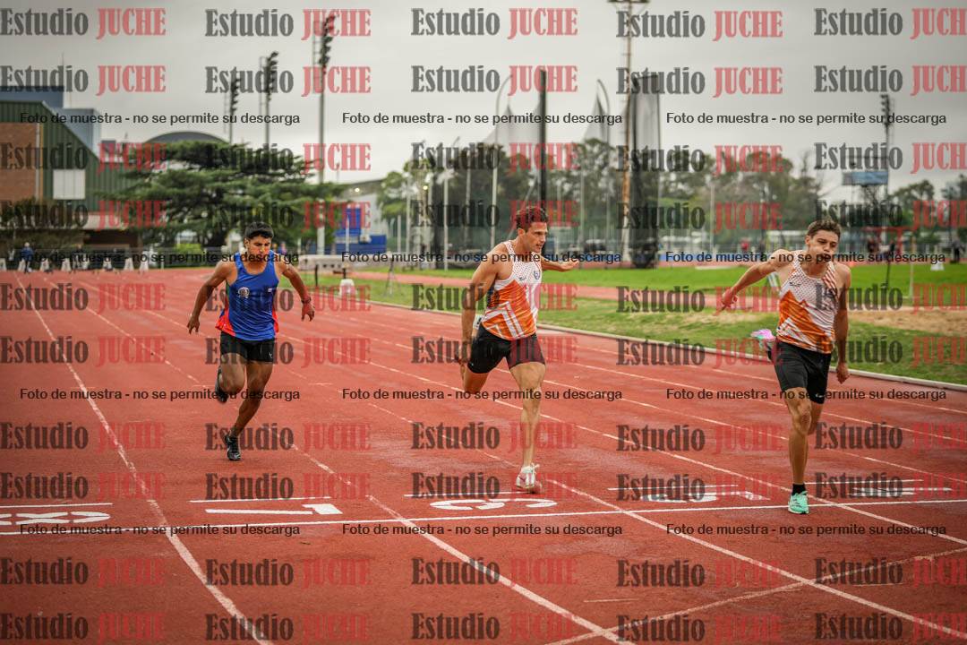 Fotos de los 100 m llanos de varones
