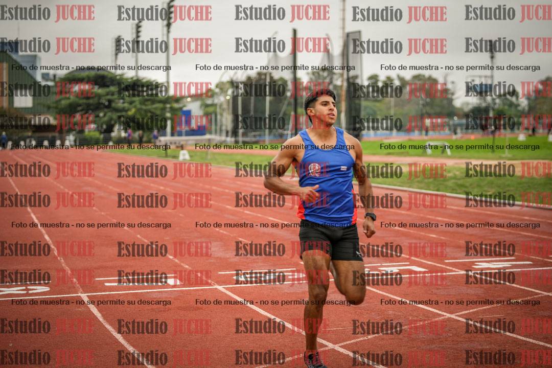 Fotos de los 100 m llanos de varones