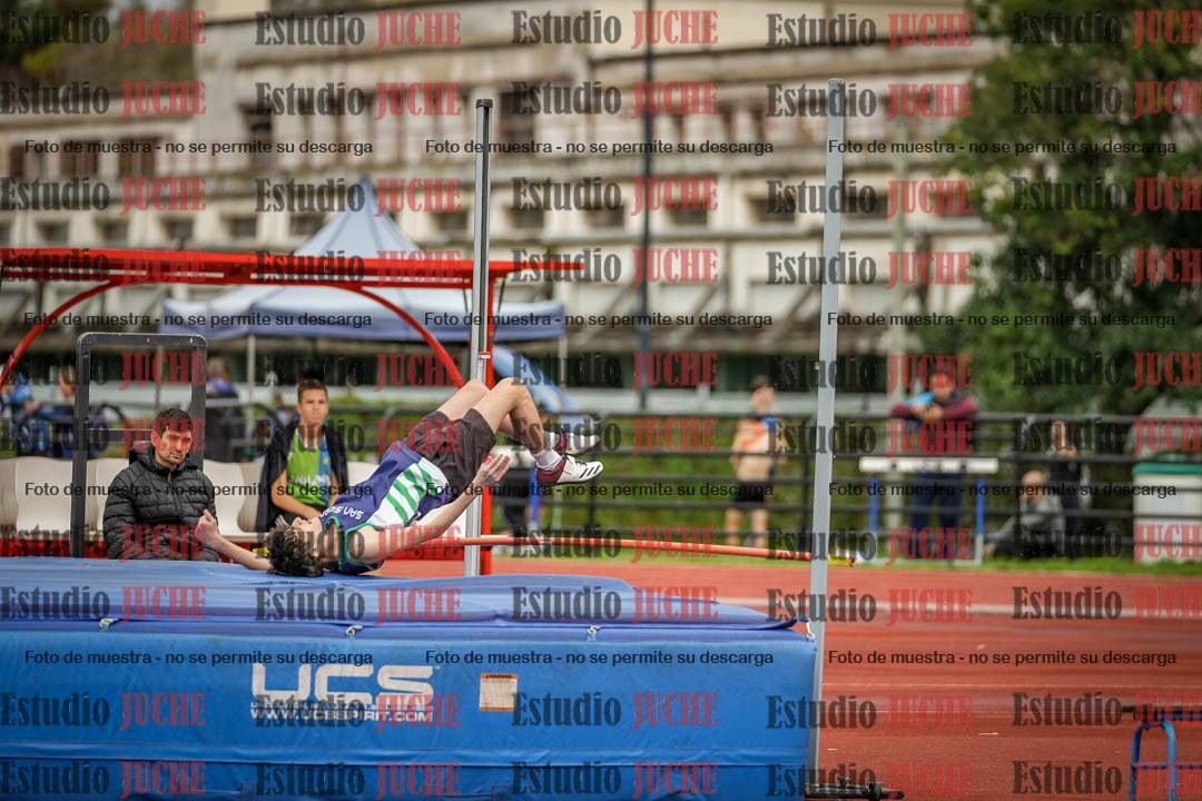 Fotos del salto en alto - incluye todos los grupos