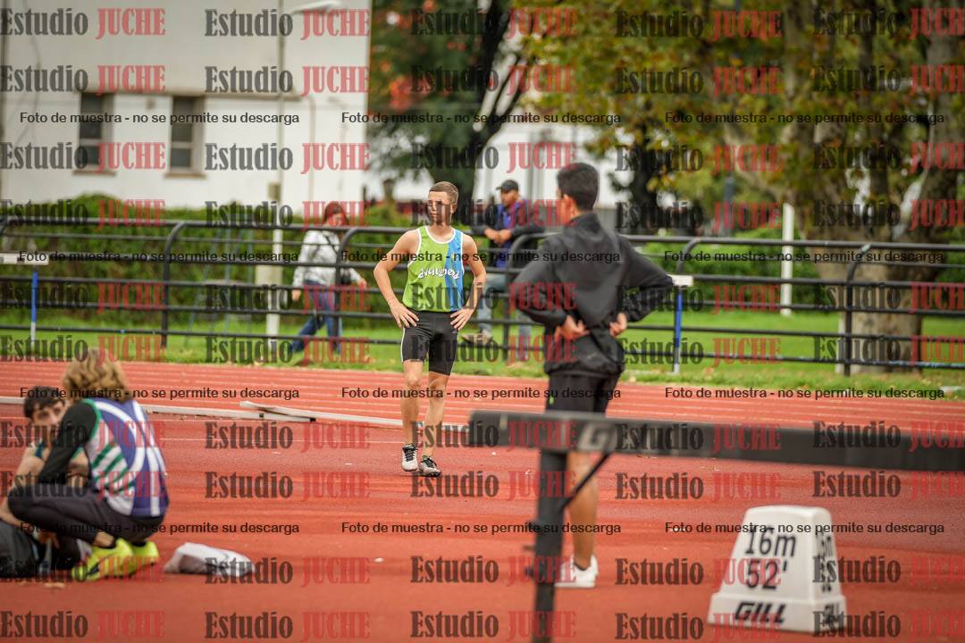 Fotos del salto en alto - incluye todos los grupos
