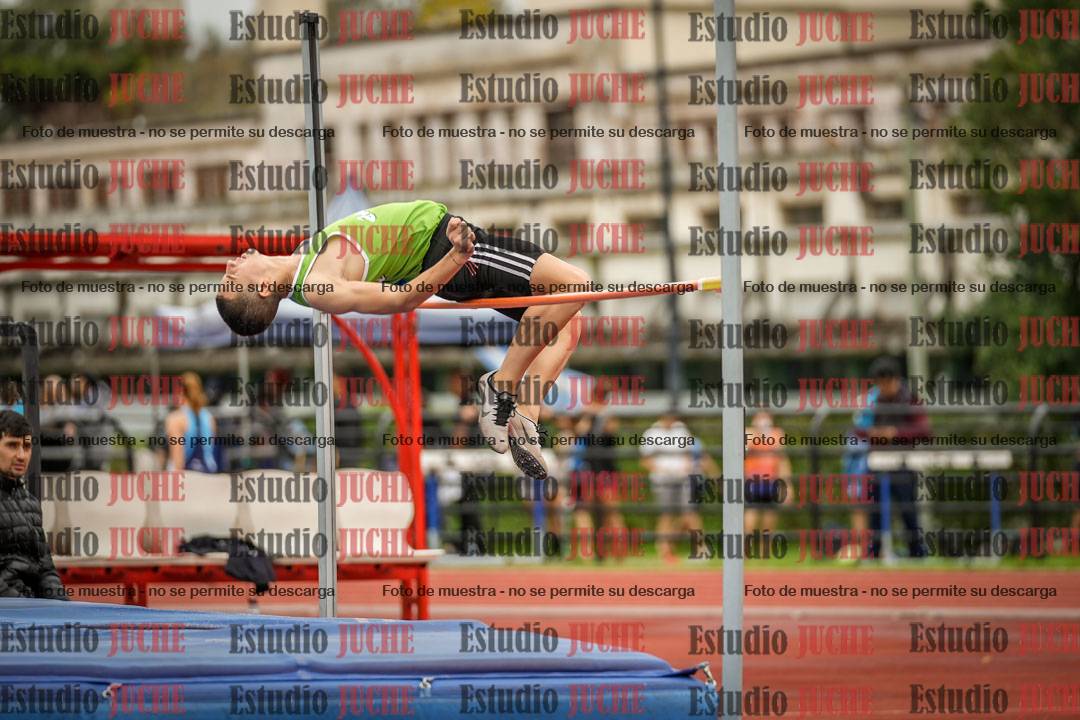 Fotos del salto en alto - incluye todos los grupos