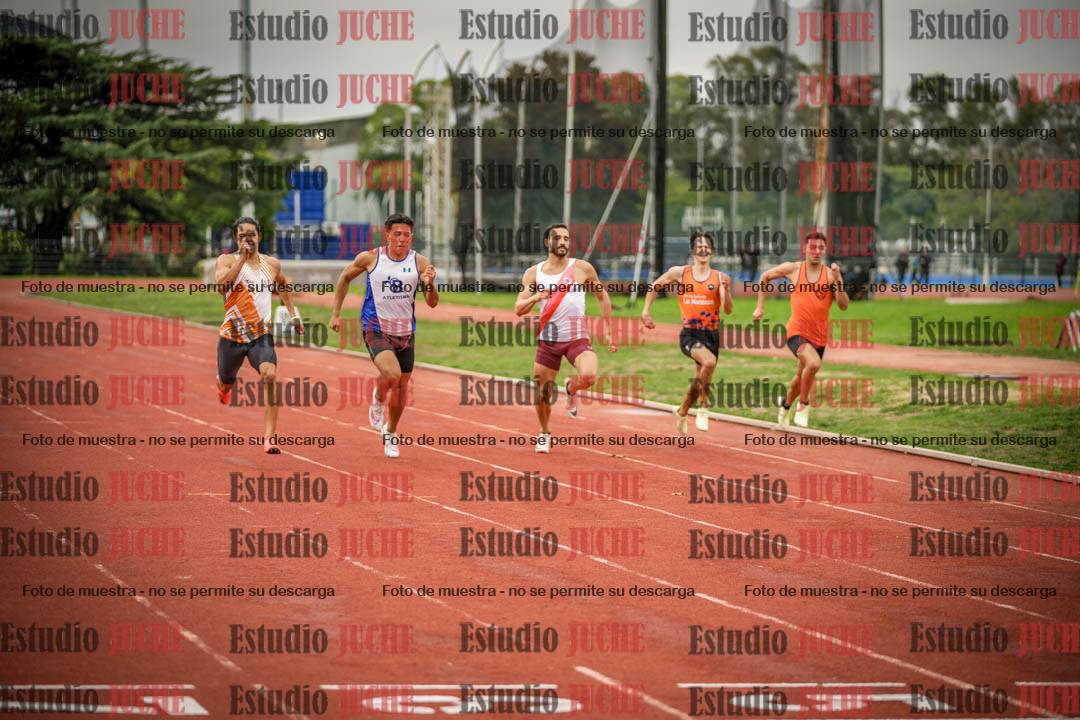 Fotos de los 200 m llanos de varones
