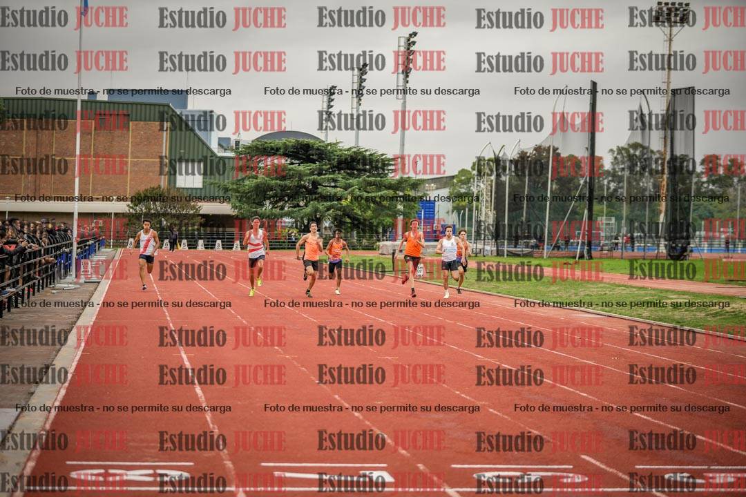 Fotos de los 200 m llanos de varones