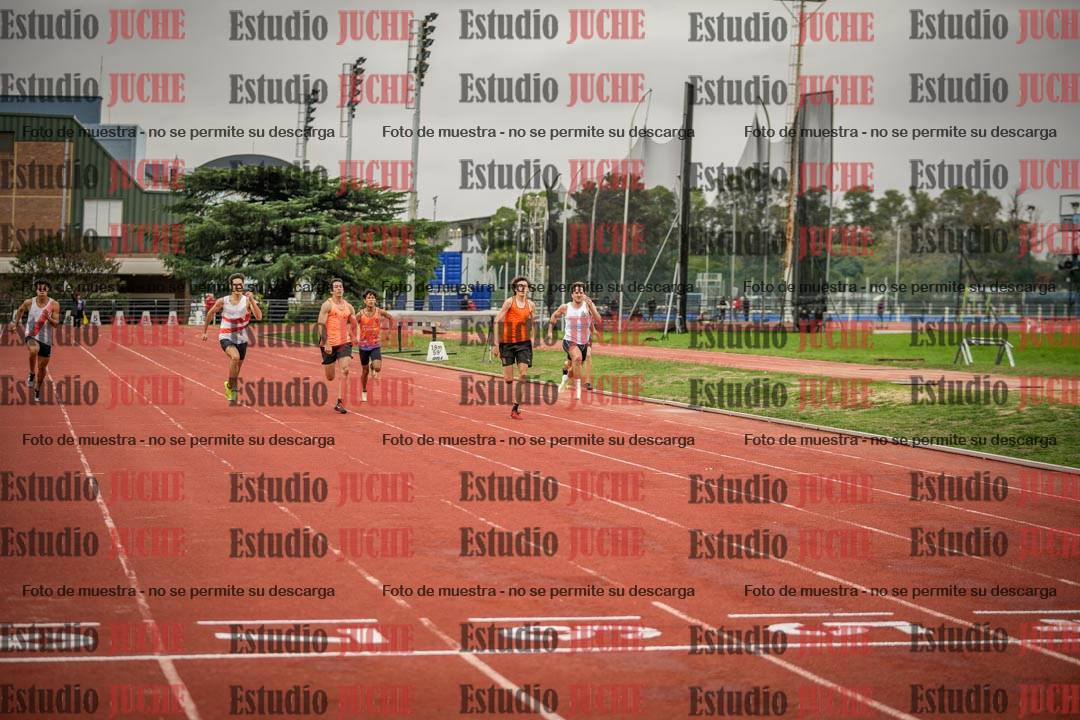 Fotos de los 200 m llanos de varones