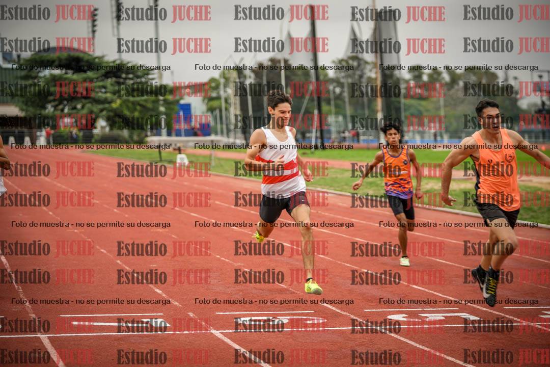 Fotos de los 200 m llanos de varones