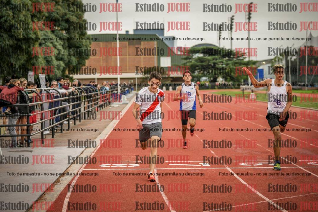 Fotos de los 200 m llanos de varones