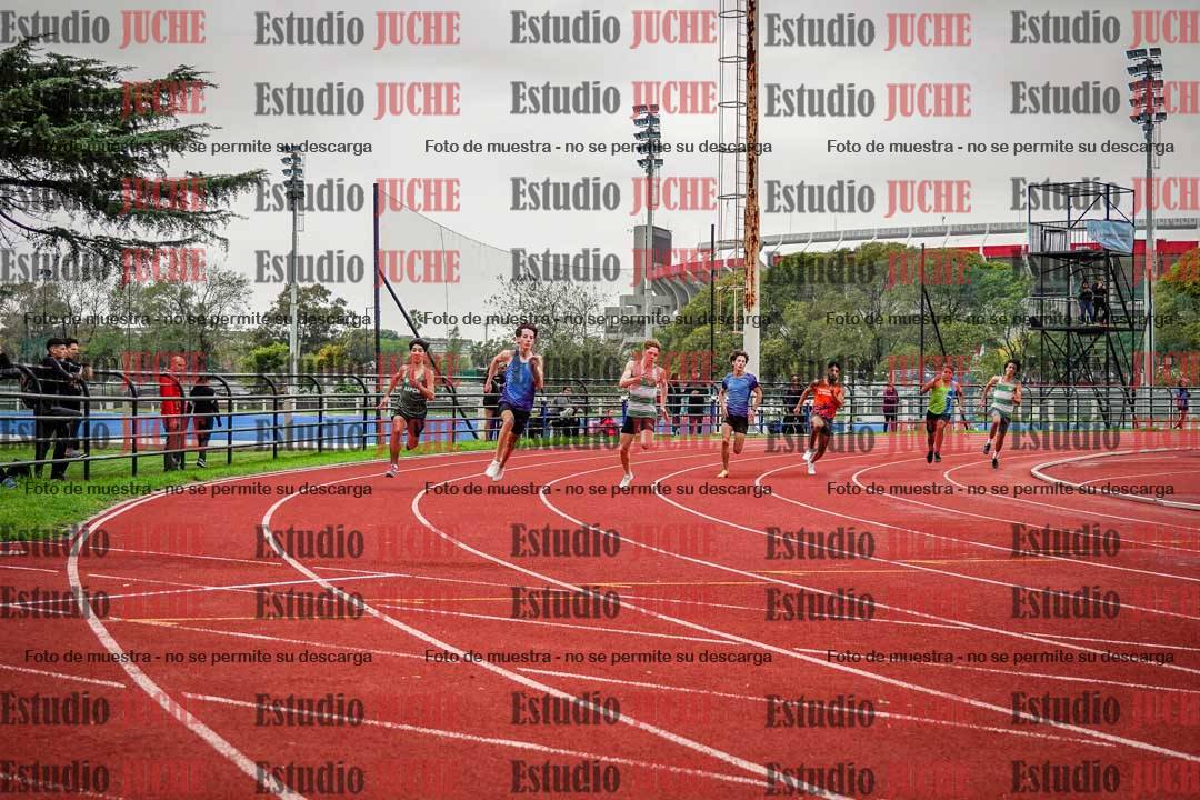 Fotos de los 200 m llanos de varones