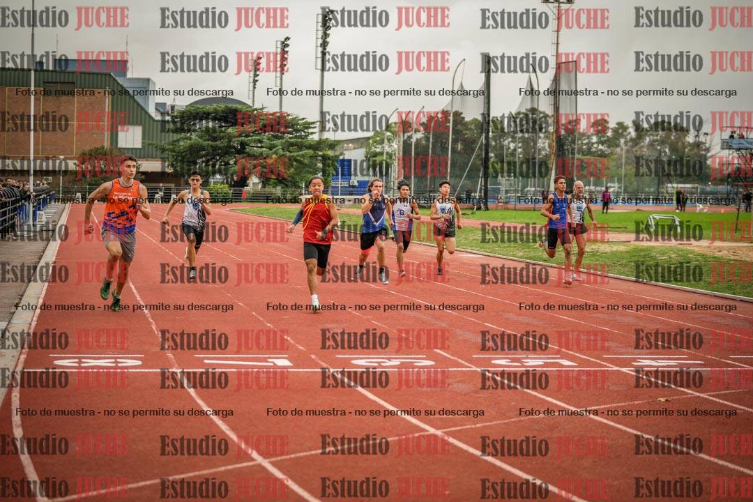 Fotos de los 200 m llanos de varones