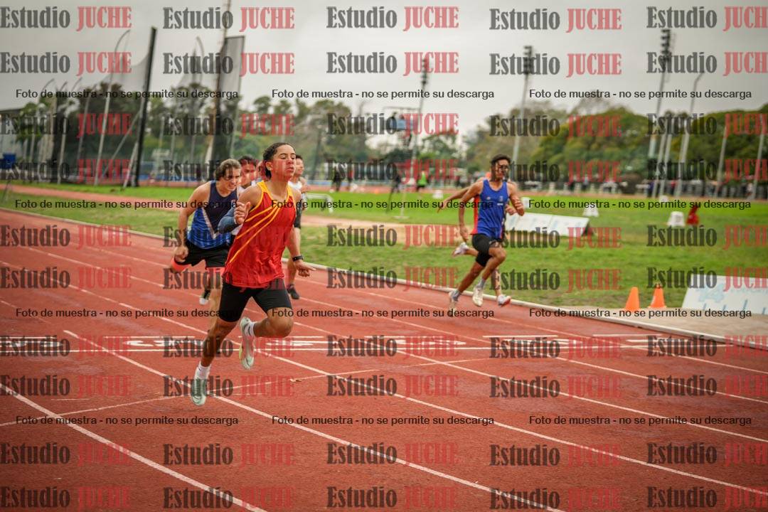 Fotos de los 200 m llanos de varones