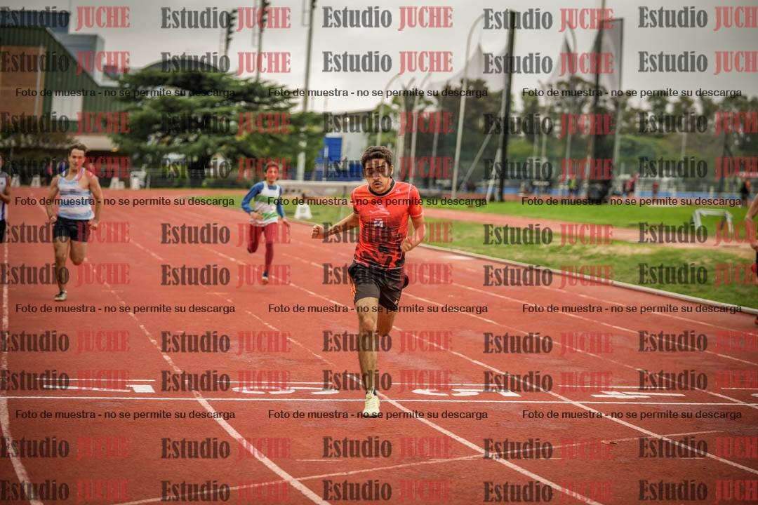 Fotos de los 200 m llanos de varones