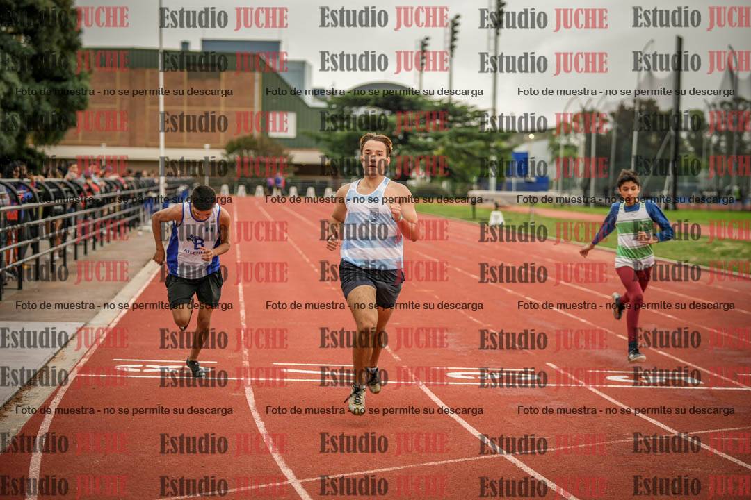 Fotos de los 200 m llanos de varones