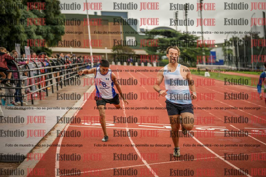 Fotos de los 200 m llanos de varones