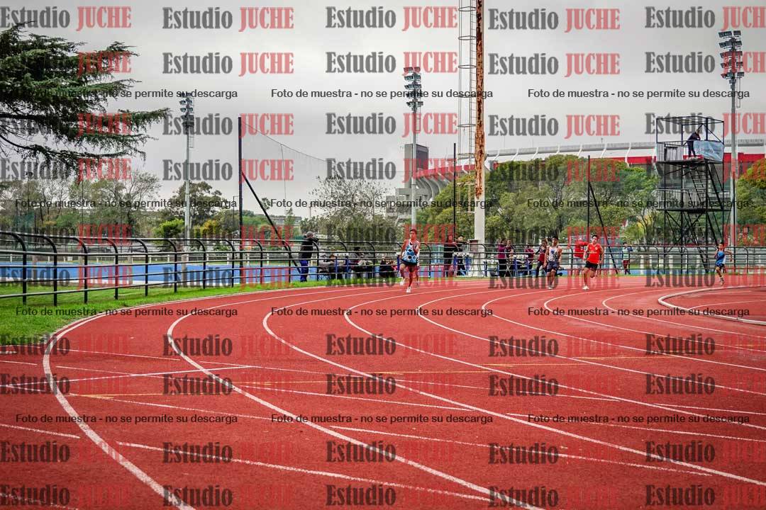 Fotos de los 200 m llanos de varones