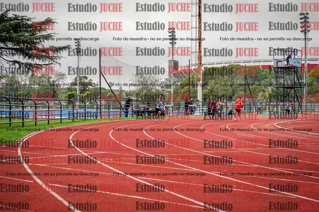 Fotos de los 200 m llanos de varones