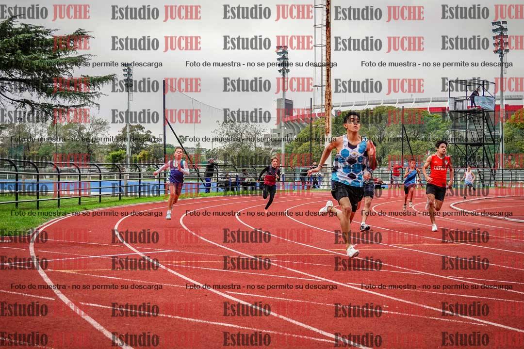Fotos de los 200 m llanos de varones