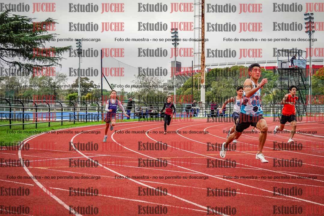 Fotos de los 200 m llanos de varones