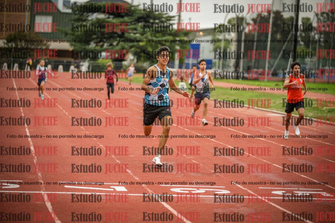 Fotos de los 200 m llanos de varones