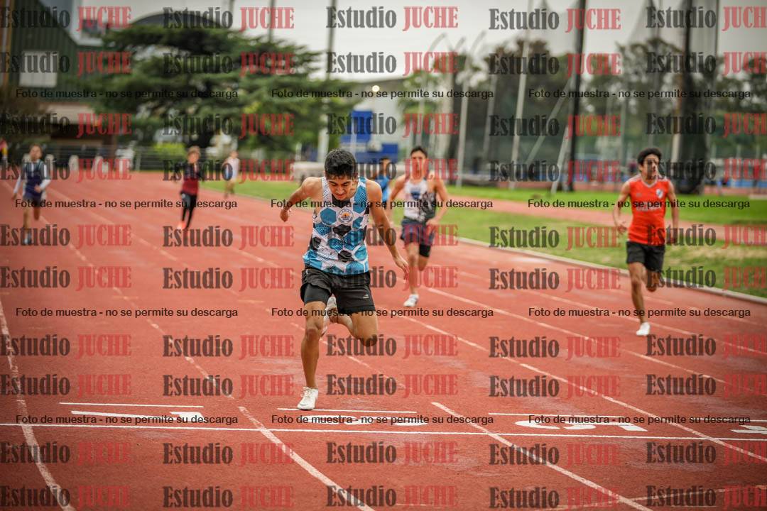 Fotos de los 200 m llanos de varones