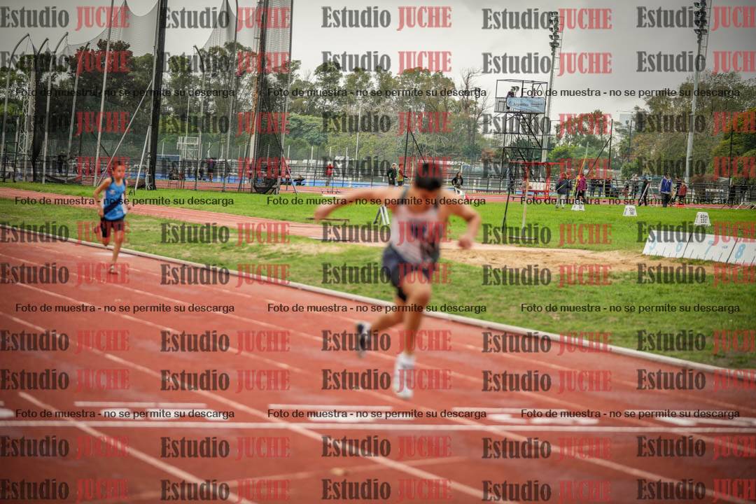 Fotos de los 200 m llanos de varones