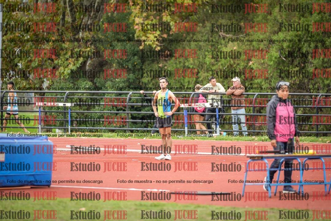 Fotos del salto en alto - incluye todos los grupos
