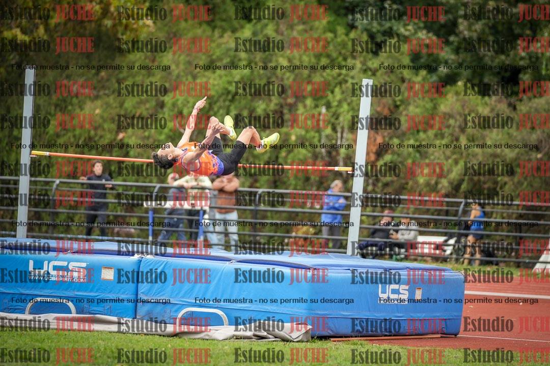 Fotos del salto en alto - incluye todos los grupos