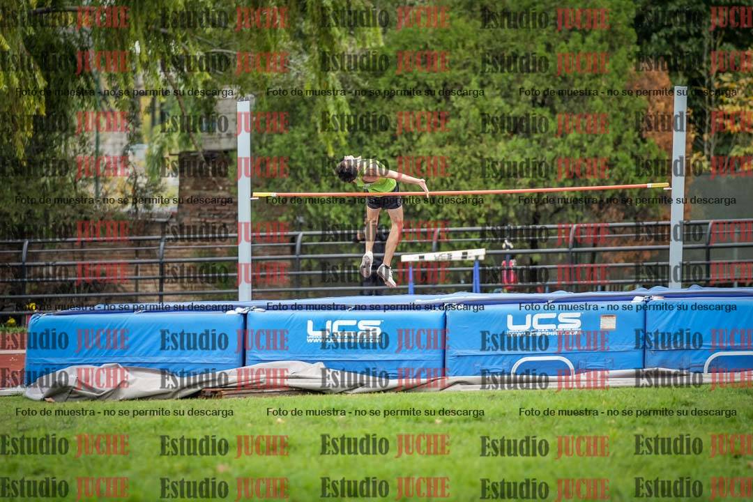 Fotos del salto en alto - incluye todos los grupos