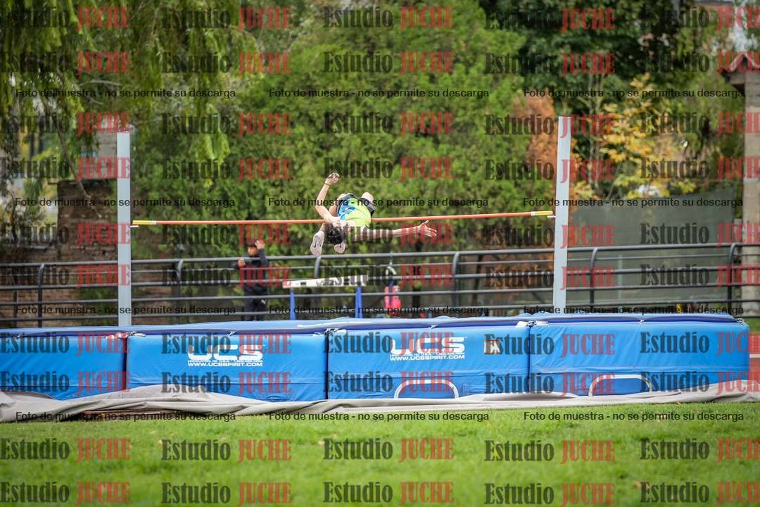 Fotos del salto en alto - incluye todos los grupos