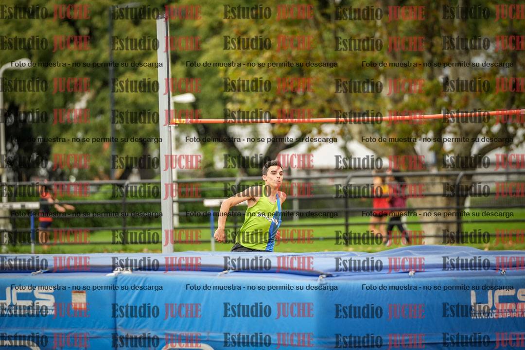 Fotos del salto en alto - incluye todos los grupos