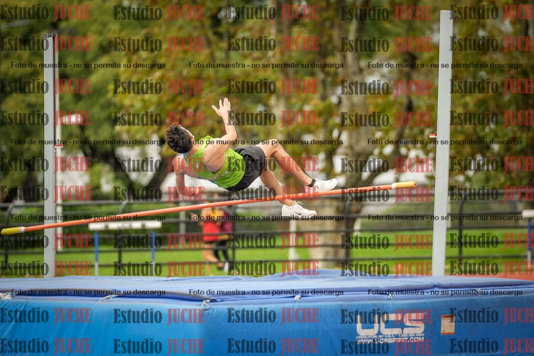Fotos del salto en alto - incluye todos los grupos