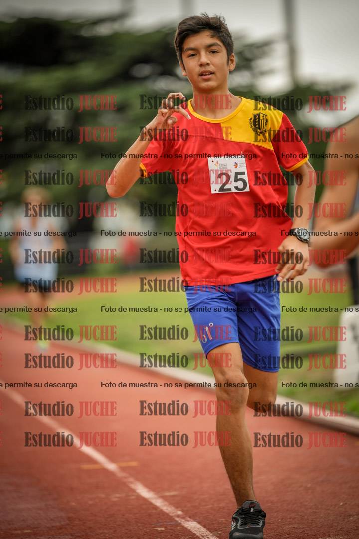 Fotos de los 2400 m llanos de varones