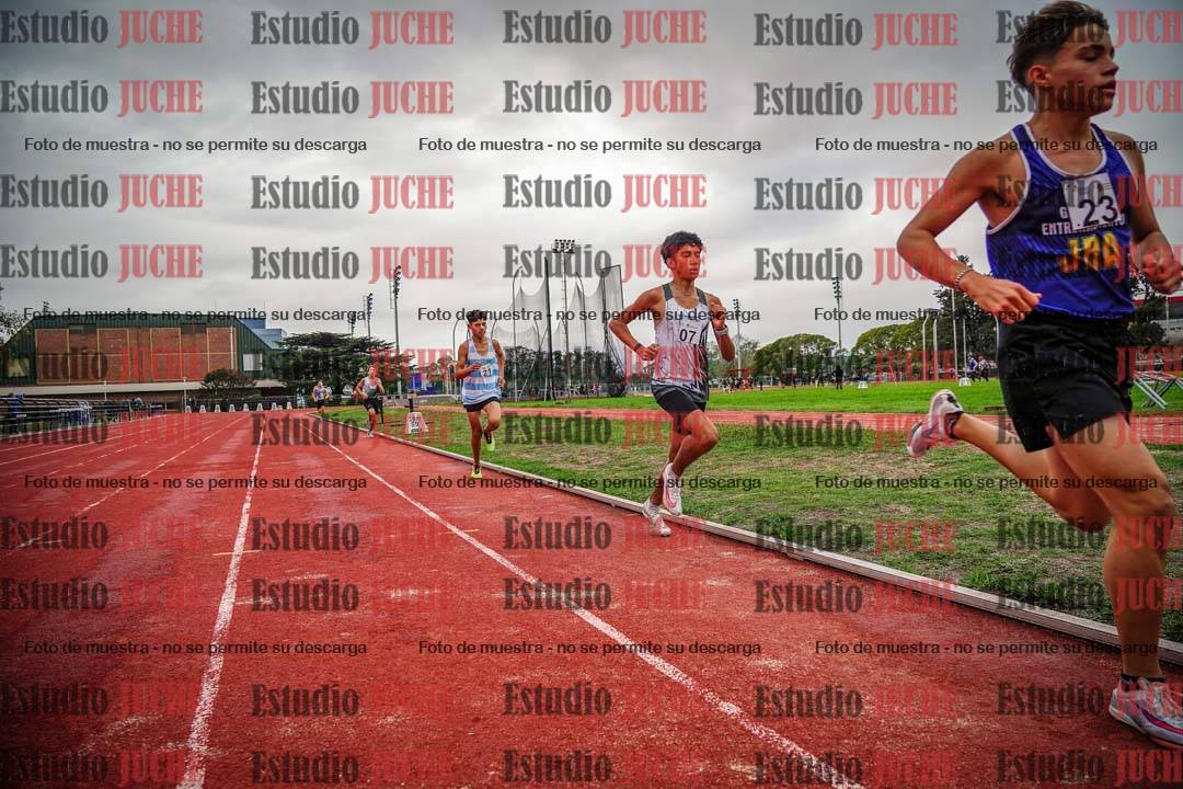Fotos de los 2400 m llanos de varones