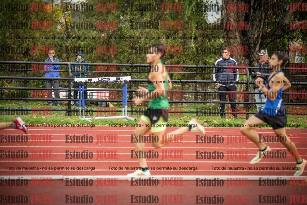 Fotos de los 1500 m llanos de varones