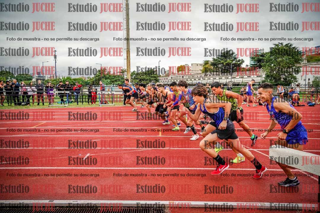 Fotos de los 1500 m llanos de varones